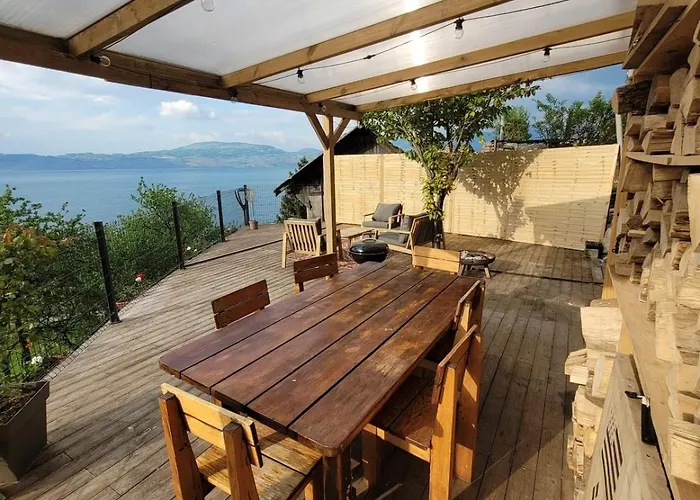 La Terrasse Sur Le *